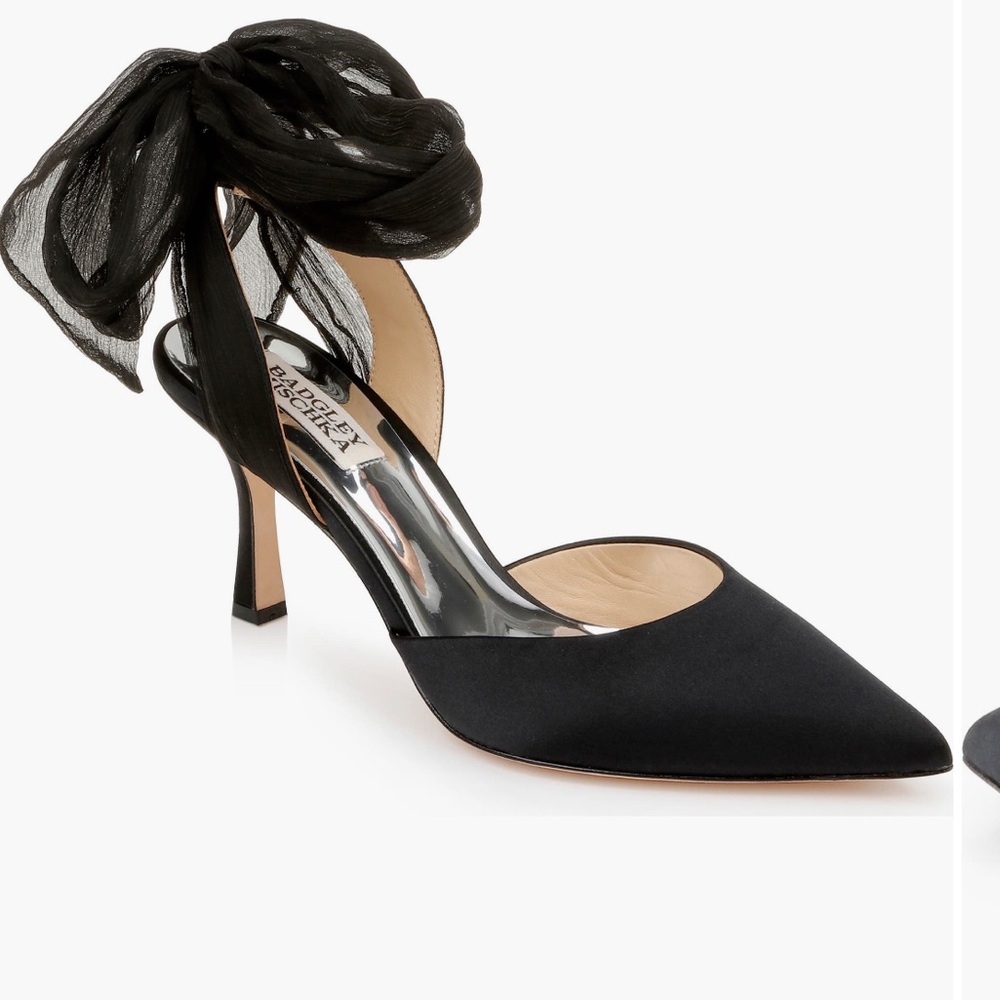 Badgley Mischka Blaze Pump